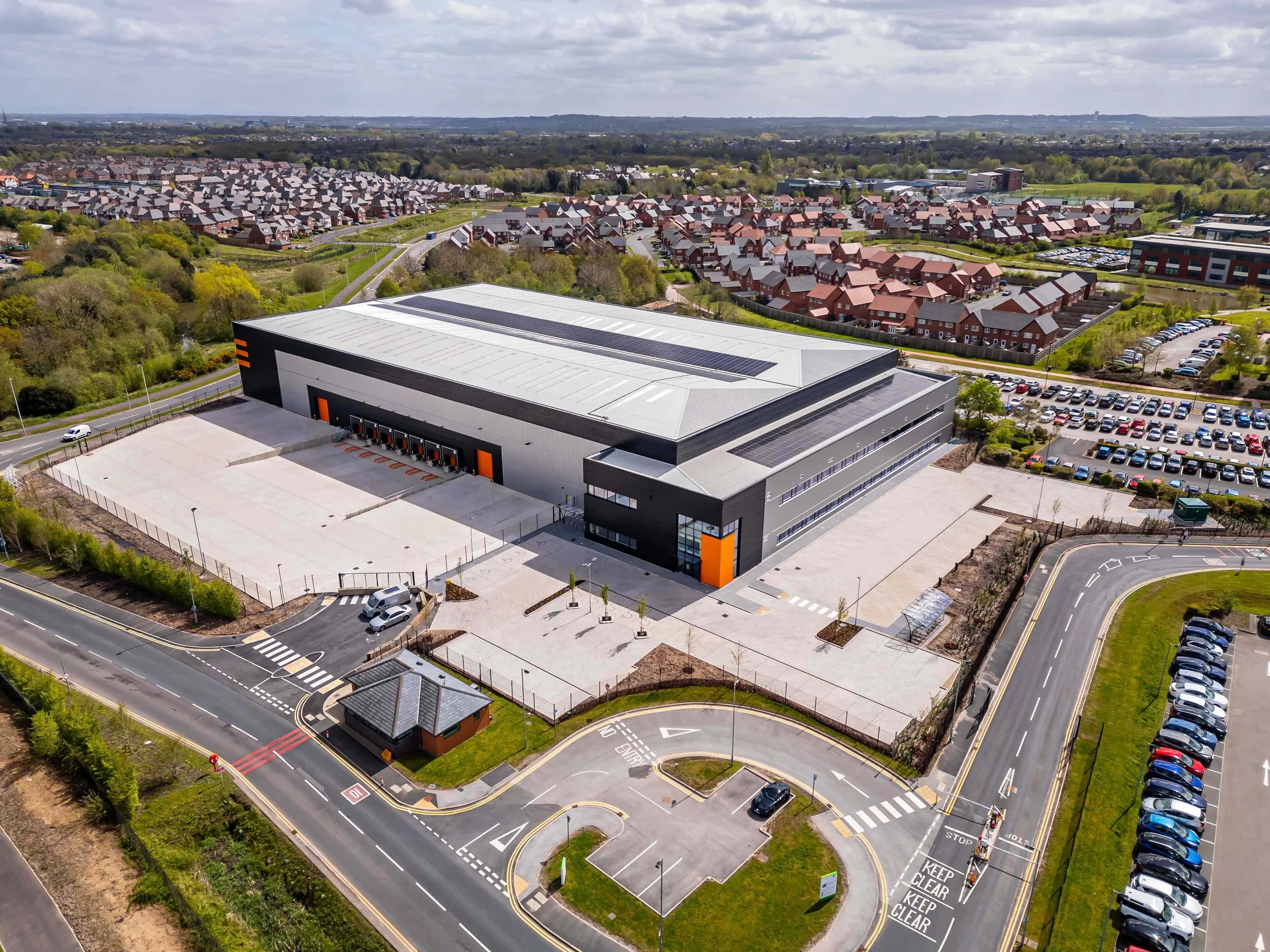 CUBE RE lets recently acquired Warrington logistics unit as part of its industrial portfolio expansion